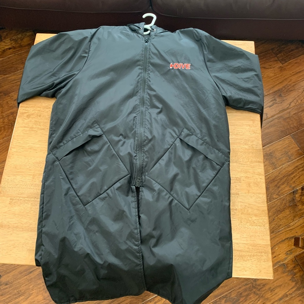 I Dive SCUBA/Post-Dive Trident Coat - Picture 6 of 9